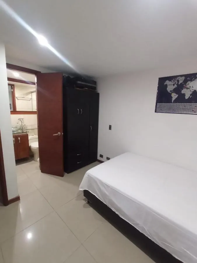 Habitacion Privada Sector Pilarica-Avenida 80 Apartment Medellin Homestay